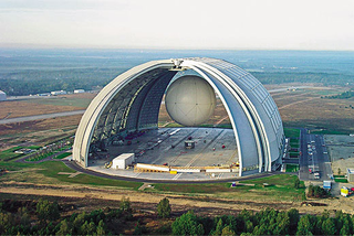 Illustration for article titled A Former Airship Hangar in Berlin Is Now a Huge Water Park